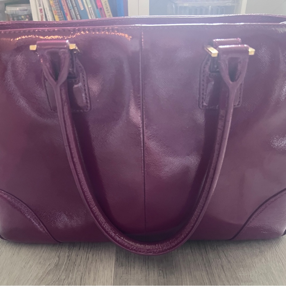Tory Burch Glossy Patent Tote in Deep Plum - Picture 4 of 8